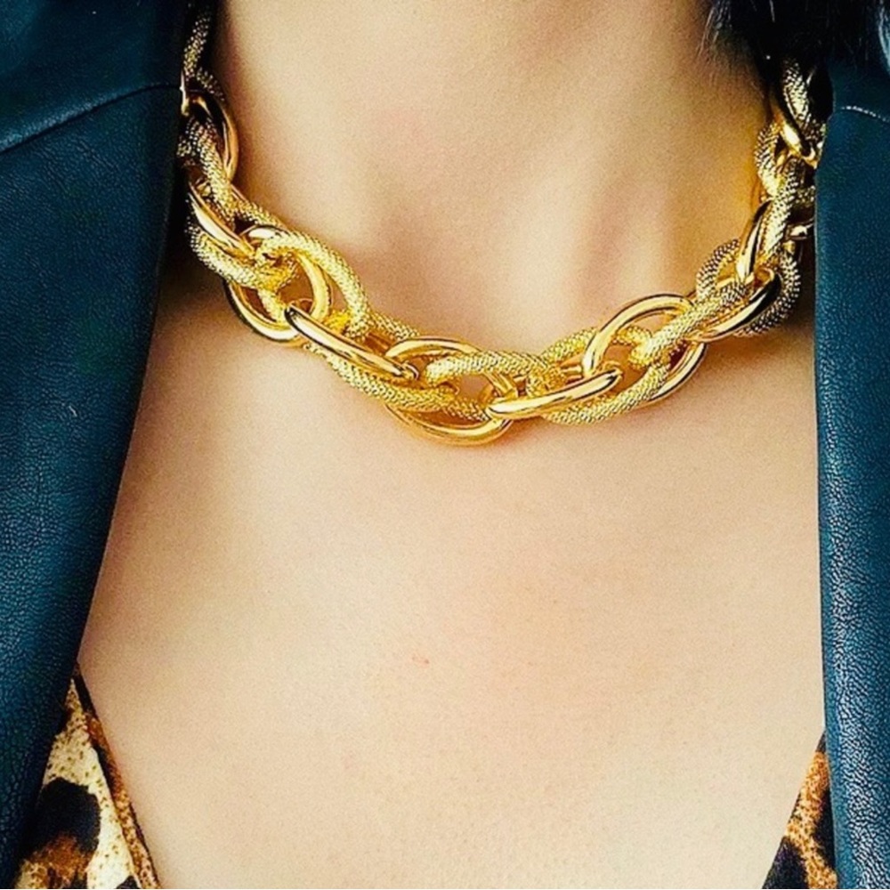 🌸Chunky Chain Necklace 16” - Picture 3 of 6